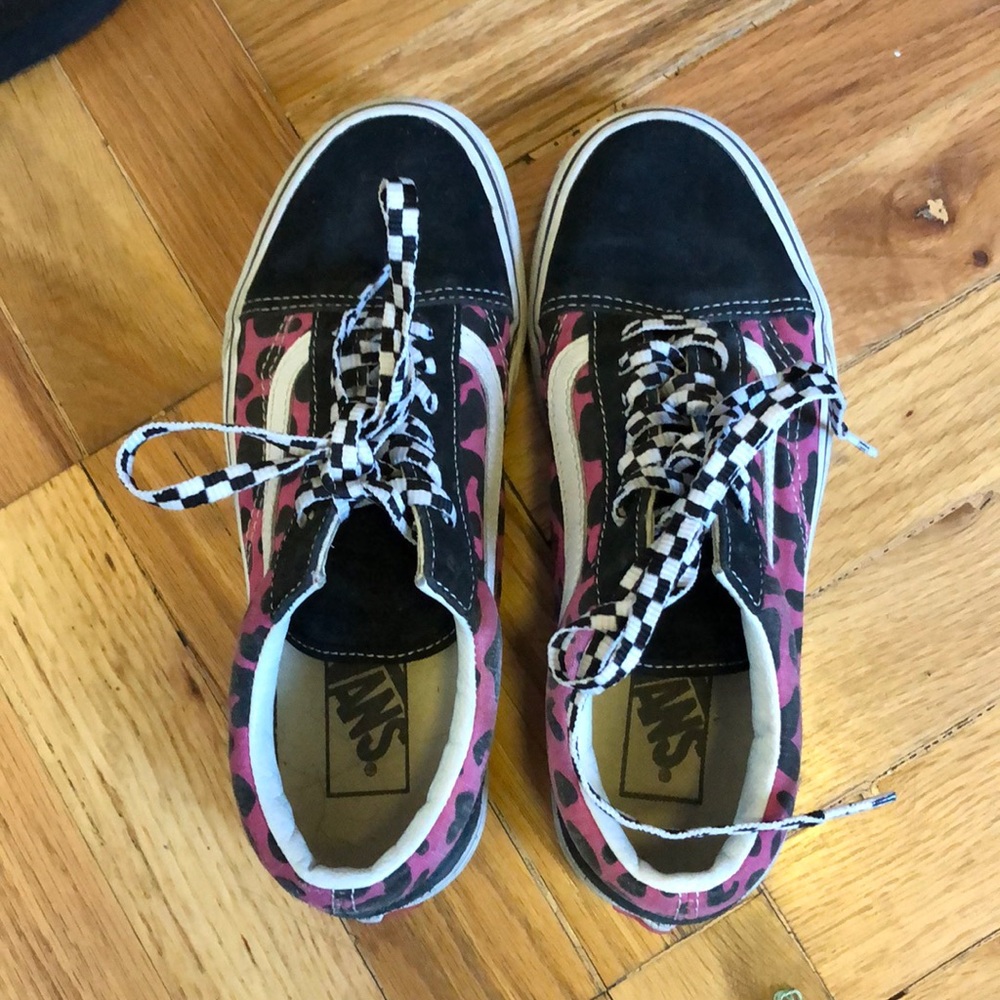 Old Skool pink and black Leopard-print Vans